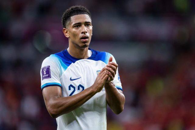 更是长期奋 更是长期奋